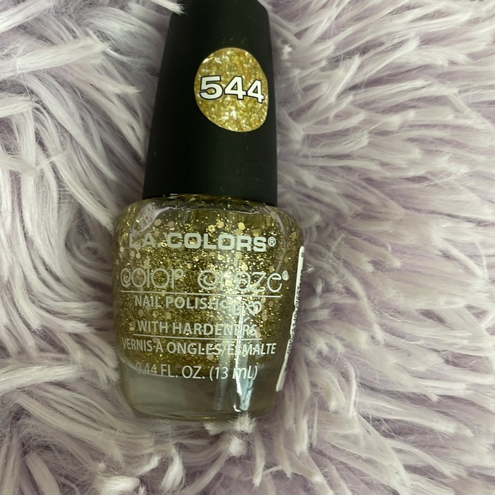 Glitter polish